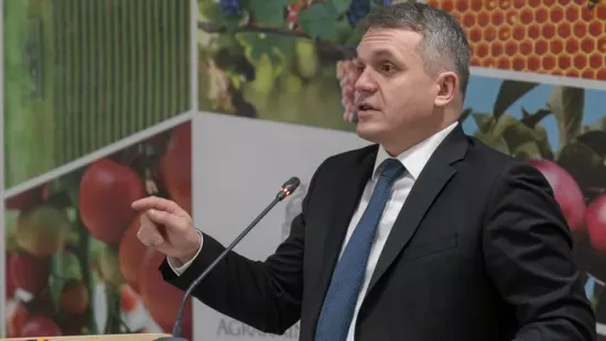 Egy hónap alatt több mint 120 ezren írták alá az agrárpetíciót