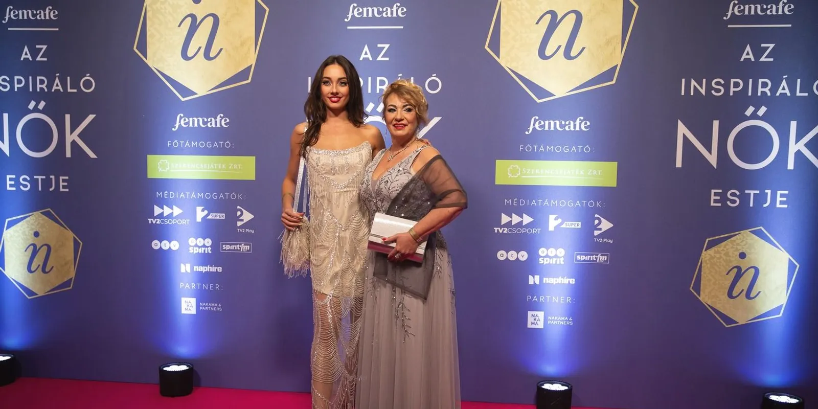 Wow:  áttetsző ruhában jelentkezett be Hunyadi Donatella