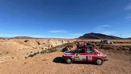 Már Mauritániában száguld a magyar csapat a kis Zastava kocsival - Galéria