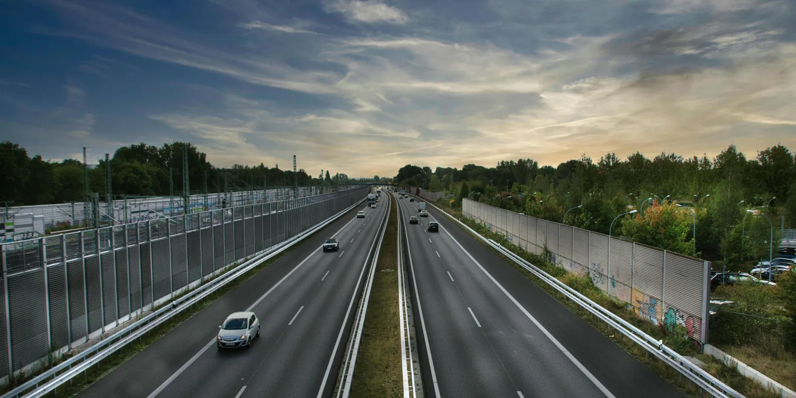  Az M1-es autópálya teljesen elesett