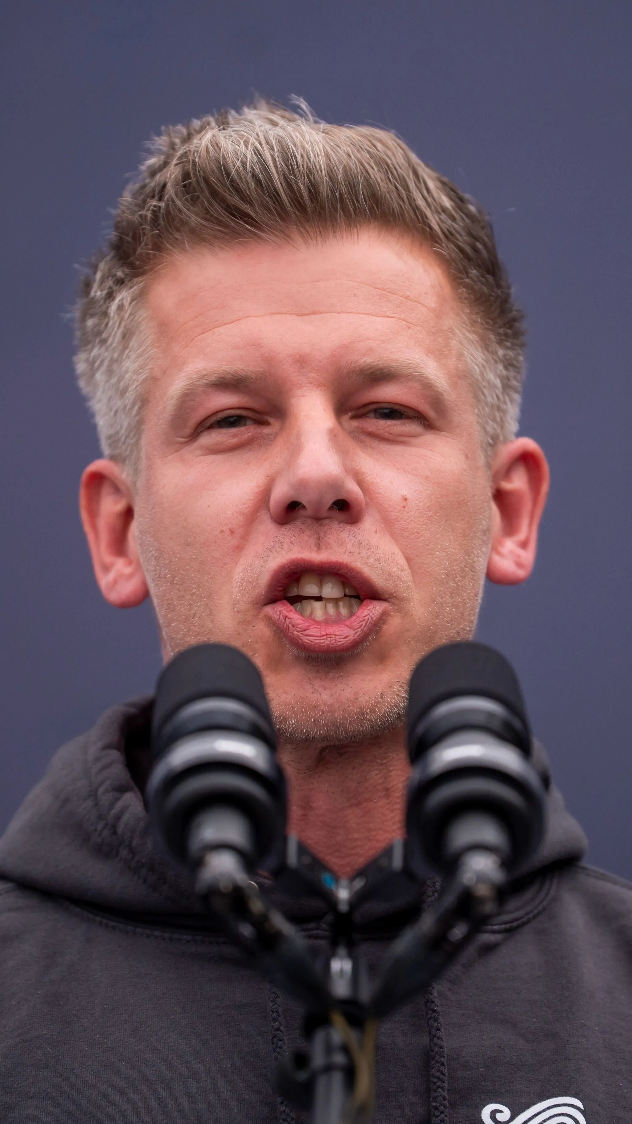 Magyarországon az olajbiznisz, a bankárvilág és a brüsszeli elit készül kormányt alakítani