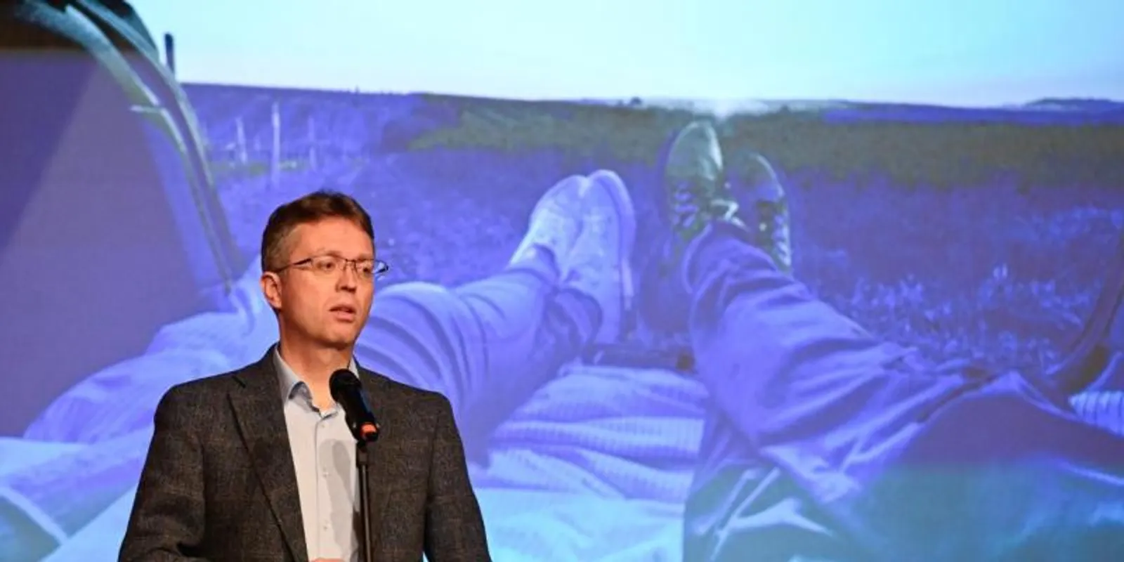  Tíz gyerekből nyolc házasságban születik