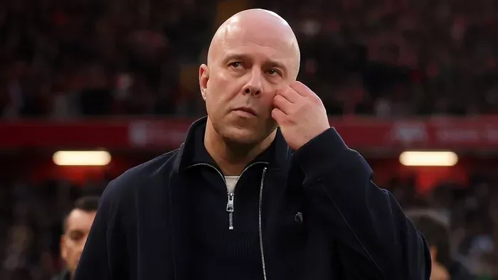 Ezért nem rúgja ki valójában Arne Slotot a Liverpool?