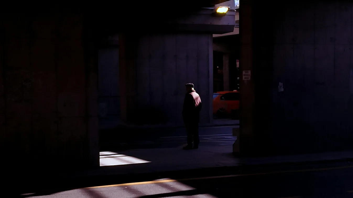 Fantom félemlíti meg a sofőröket Tatabányán.