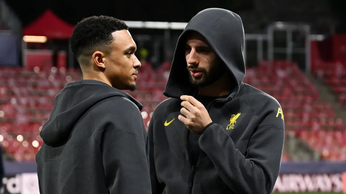 Szoboszlai Dominik (jobbra) és barátja, Trent Alexander-Arnold