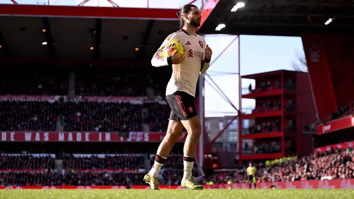 Szoboszlai Dominik kicentizte, videón a bizarr gól