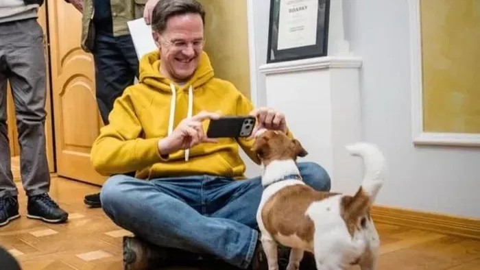 A NATO-főtitkárt egy kutya győzte meg Ukrajna támogatásáról