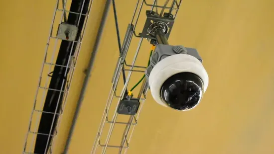 Évekig kukkolták a focistalányt, majd megalázták