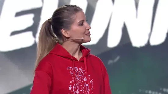 Szabó Zsófi nemet mondott a háború finanszírozására