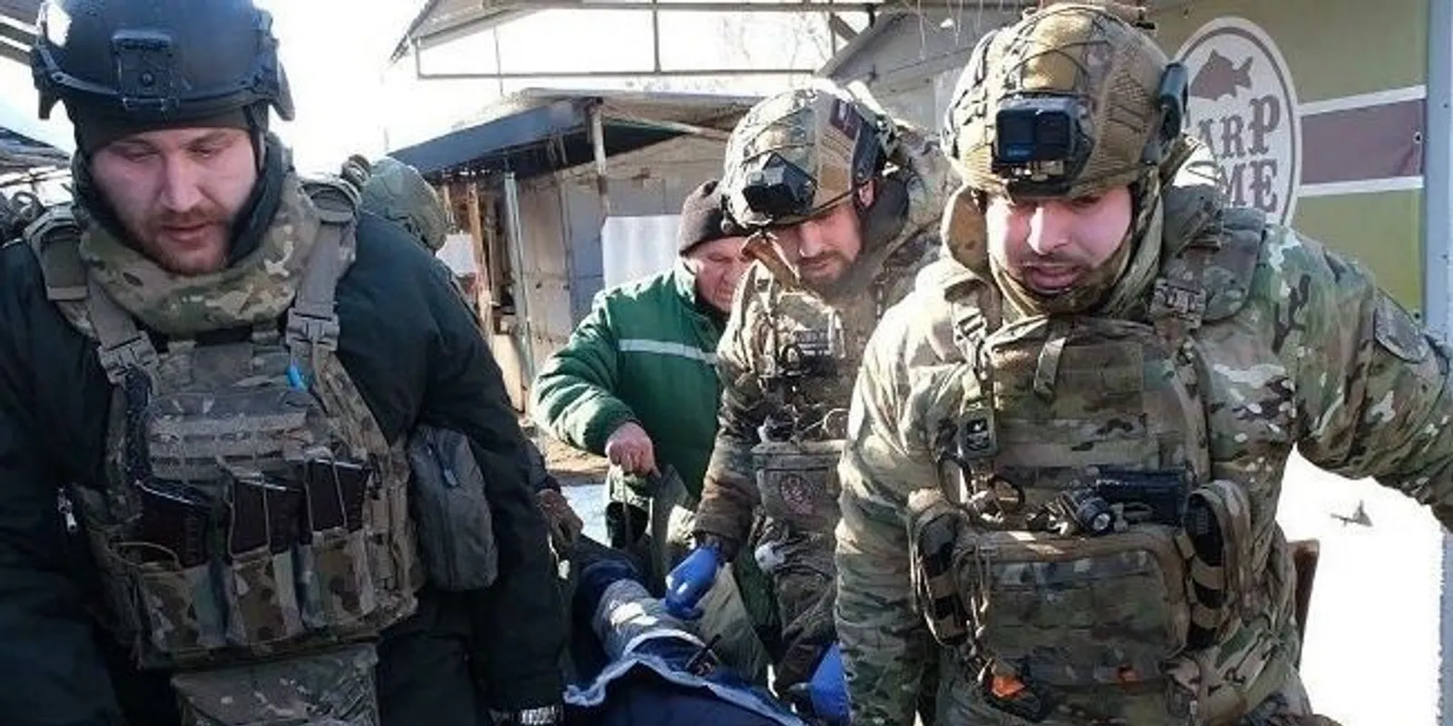 Ukránok menekülnek délkeletről, Oroszország előrenyomul