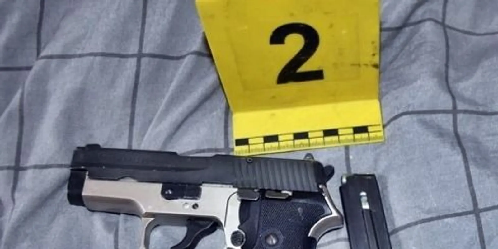 Fegyverrel járkált az utcán a drogdíler Kópházán