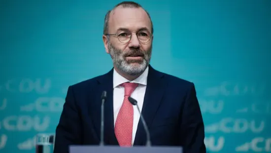 Az olasz politikusok szerint Manfred Webernek pszichológusra van szüksége