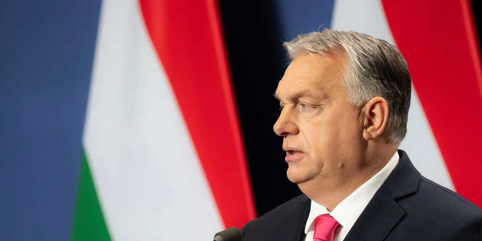 Orbán Viktor: Magasba a zászlókat, fel, győzelemre!