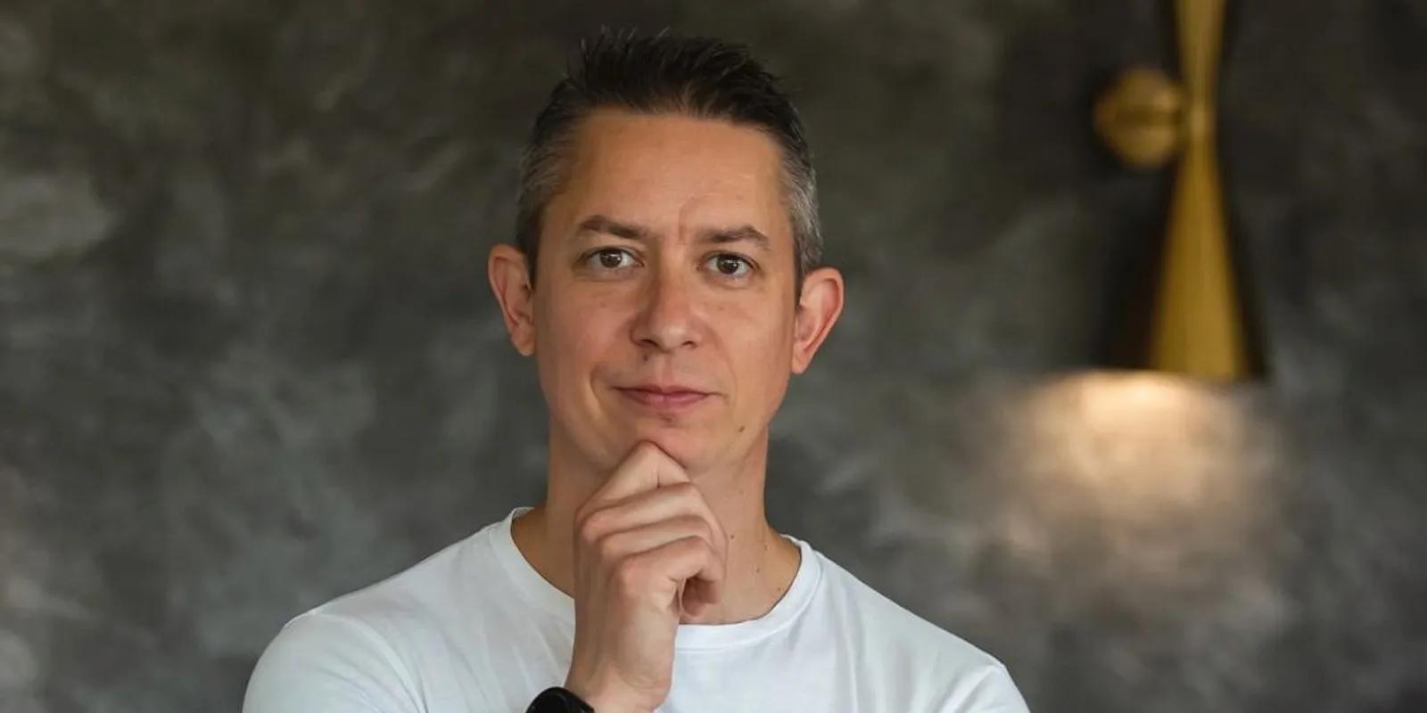 Lukács Miki képtelen másfél óránál többet aludni