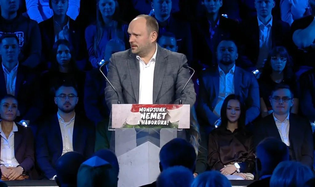 Háborúellenes Gyűlés HEGY Esztergom 2026.02.28.
Hernádi Ádám 