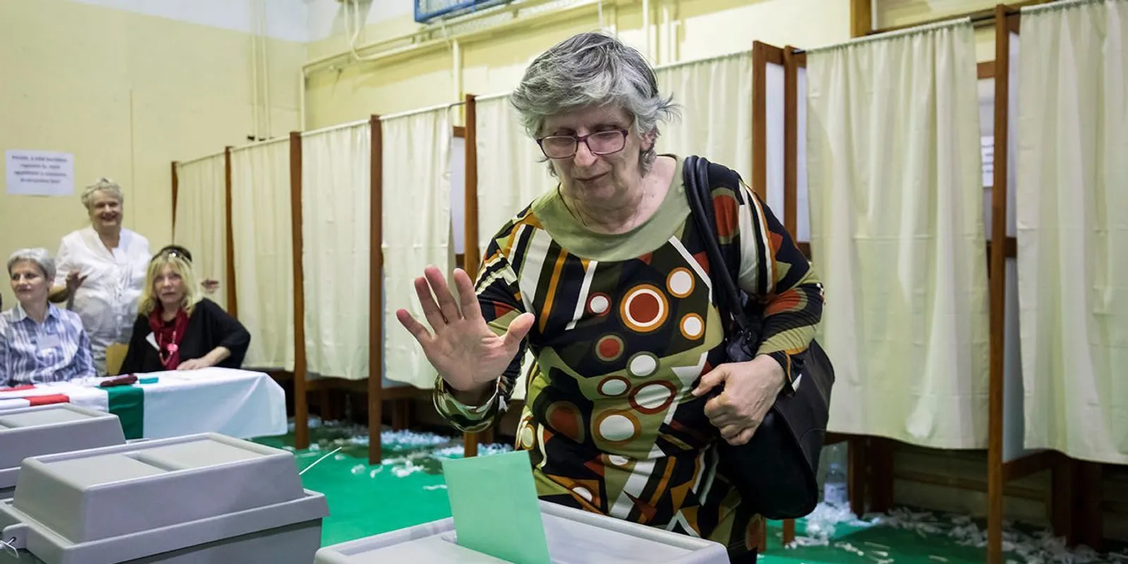 A mozgóurnás szavazással is bajuk van a tiszásoknak