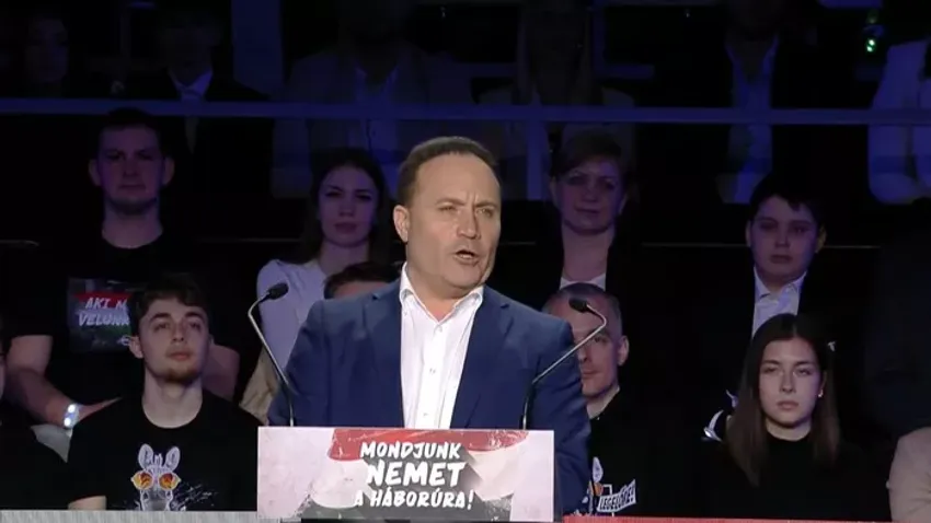 Egy hős meghal a hazájáért, de sokkal inkább érte él!