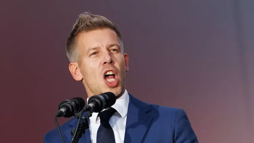 Ukrán elemző: Magyar Péter Ukrajnát fegyverrel is segítené