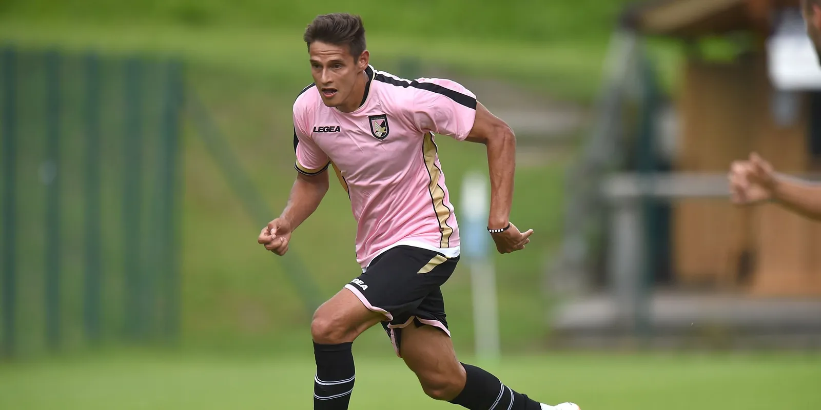 Meglepő helyen tűnt fel a magyar válogatott focista