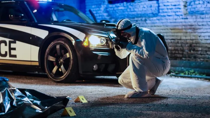 Kiugrottak a tinédzserek az ablakon