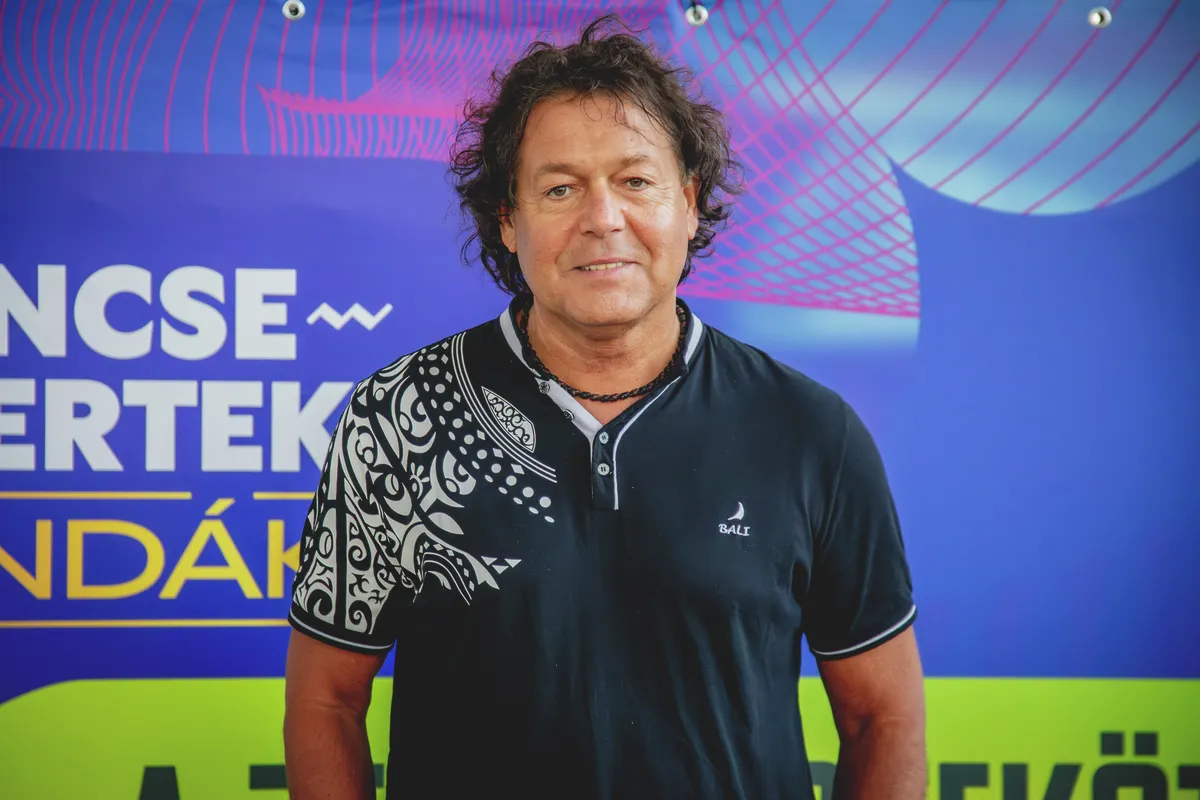 Hevesi Tamás nagy dobásra készül.