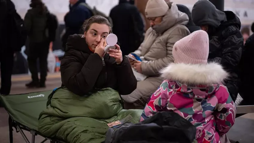 Kijevben plüssjátékokkal harcolnak a fagy ellen