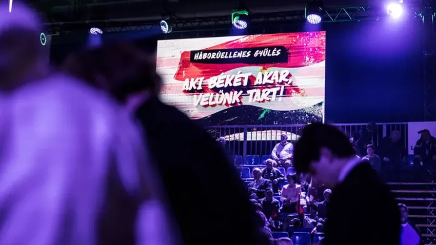 Félelmetes történetet mesélt el a fegyvergyártó cégekről Bayer Zsolt