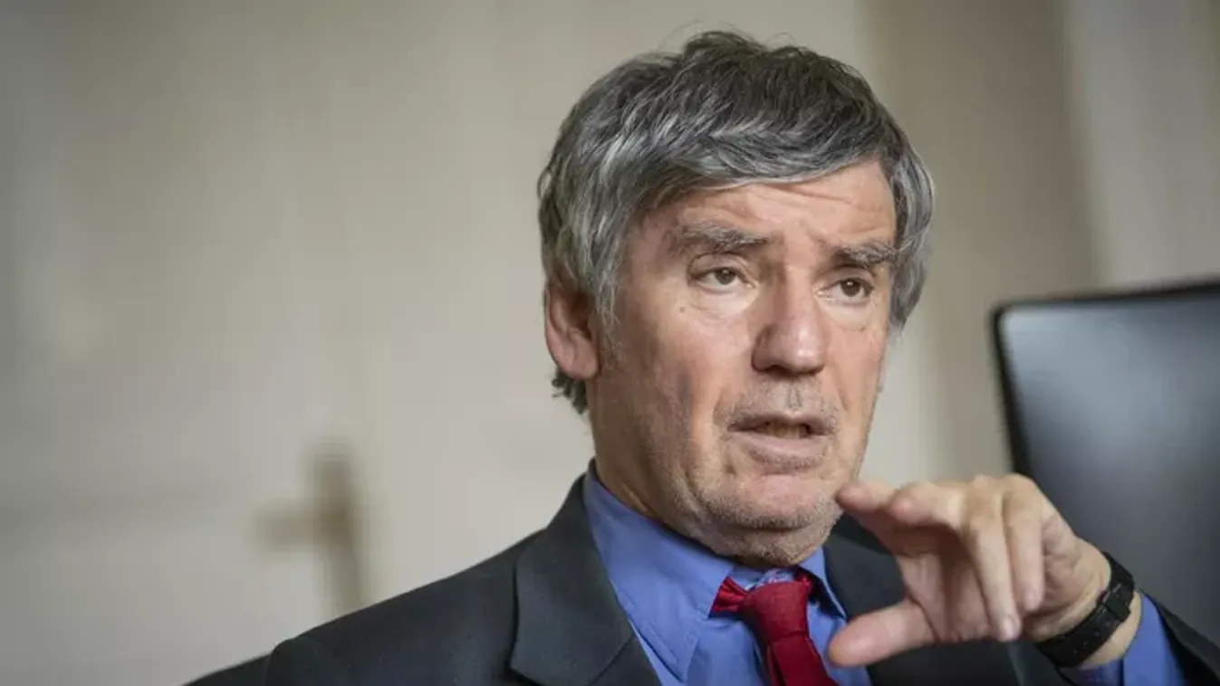 Tisza-szakértő: A magyarok túl sokat keresnek...