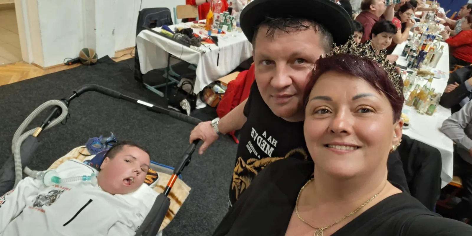 Fergeteges bulin vehetett részt az SMA-val küzdő Zsoltika