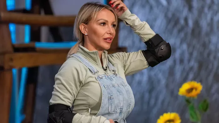 Jákli Mónika anyja és vőlegénye szövetkezett Boráros ellen?