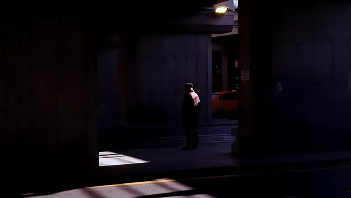 Ijesztő fantom rémíti halálra az autósokat Tatabányán