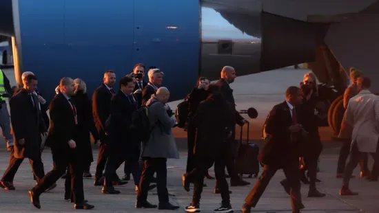 Megérkezett az amerikai külügyminiszter - Mutatjuk a fotókat!