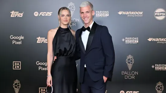 Más pasival bújt ágyba a Barca-sztár balhés szerelme - Fotók