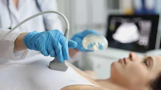 „Azt hittem, csak a szoptatás fáj, kiderült, hogy rákos vagyok"