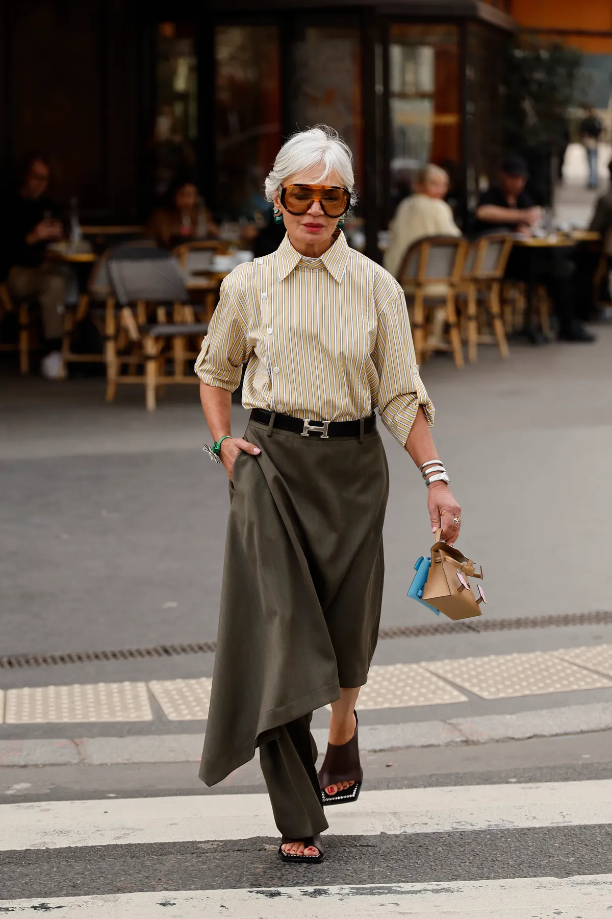 Street Style - Paris Fashion Week - Womenswear Fall/Winter 2026/2027 - Day 6