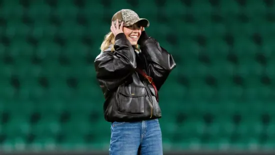 Sydney Sweeney megmutatta a gömbérzékét, futballsztárt utánzott