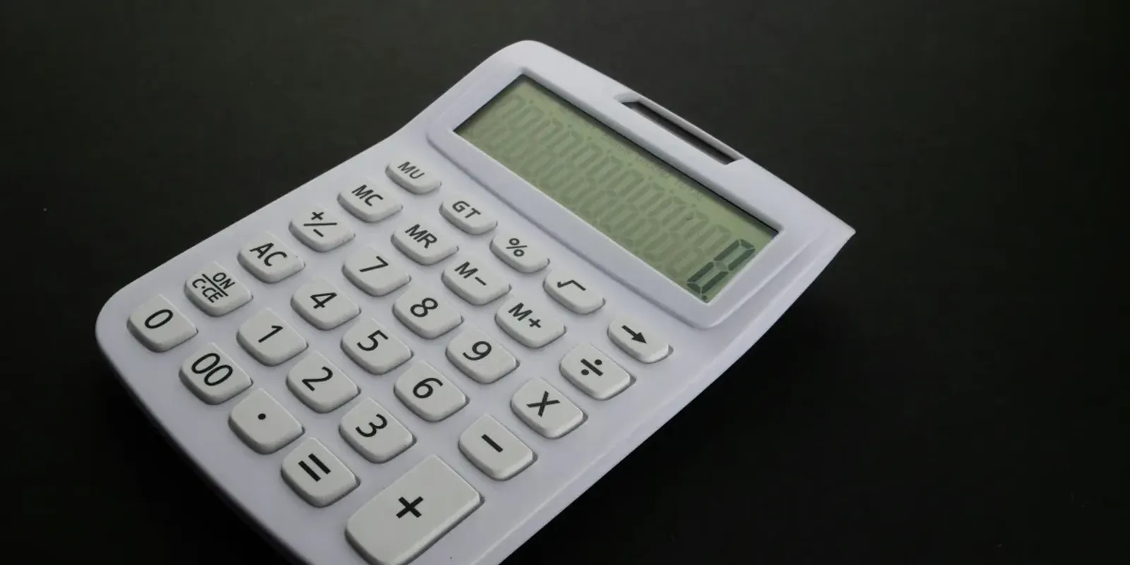  Így csinálhatsz milliókat a 25 év alattiak SZJA-mentességéből!