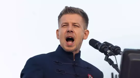 Agresszív, tiszás ellentüntetők zavarták meg Orbán Viktor kecskeméti beszédét – Videó