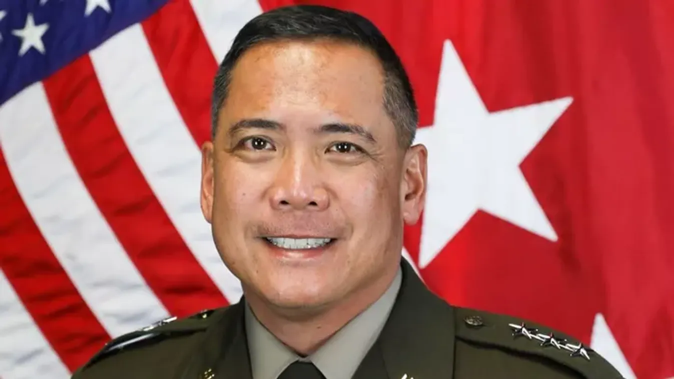 Másnaposan hagyott el titkos iratokat egy amerikai tábornok