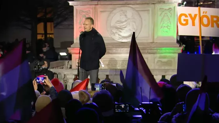 Szijjártó Péter is beszélt a győri Széchenyi téren