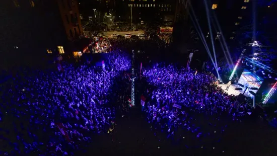 Ezt a tömeget látva Magyar Péter foghatja a fejét: Dunaújvárosban is rengetegen kíváncsiak Orbán Viktorra