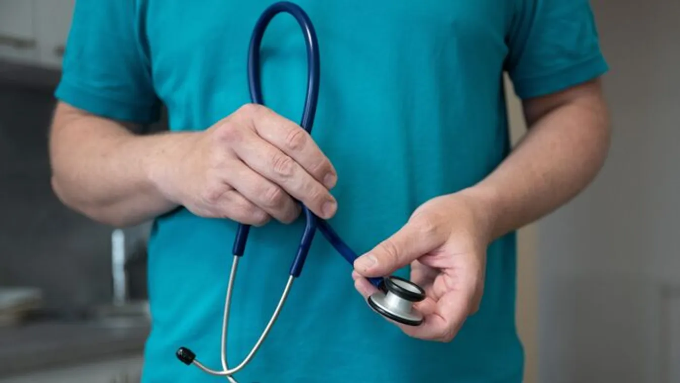 Szomorú bejelentés: rákkal diagnosztizálták a népszerű gitárost