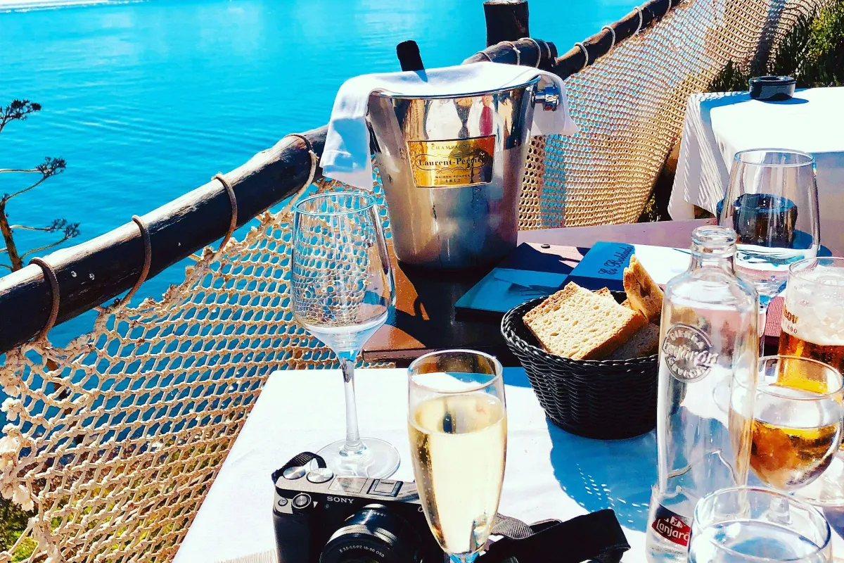 Meglepő kérésekkel érkeznek a luxusutazásokat szervező férfihoz az ügyfelek