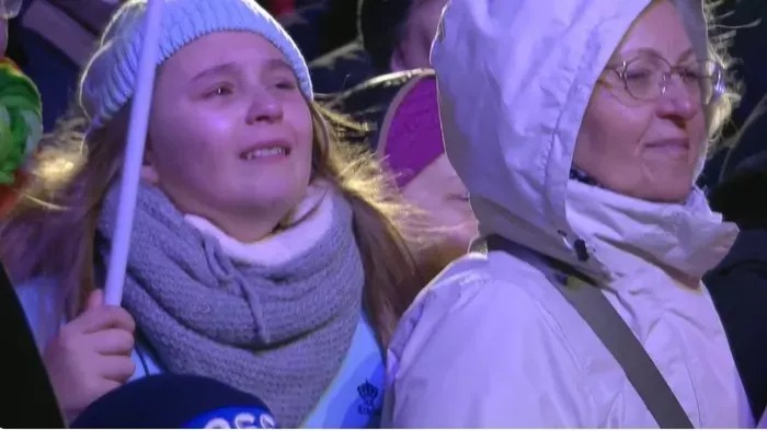 Könnyeikkel küszködtek az emberek Orbán Viktor beszéde alatt