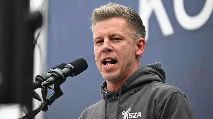 Bohár Dániel: Enyingen is apad a tiszás – Fotó