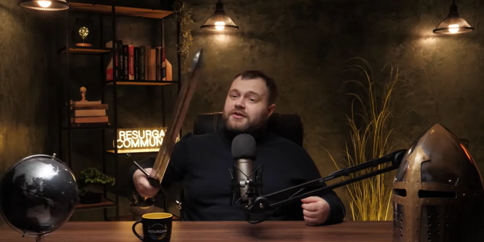 Szamurájkarddal fenyegeti Orbán Viktort az ukrán újságíró