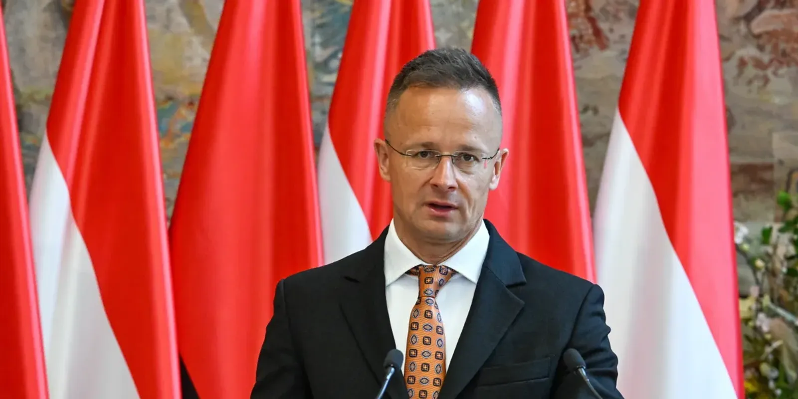 Magyarország hazahozza a külföldön rekedt magyarokat