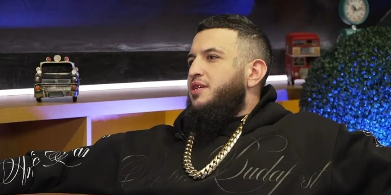 „Nem vagyok bűnöző!” – Jaber hivatalos okmányt rántott elő