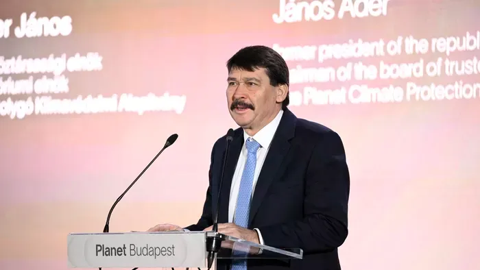 Áder János: a politikusi nyilatkozatok alapján a háború veszélye erősebb, mint két éve