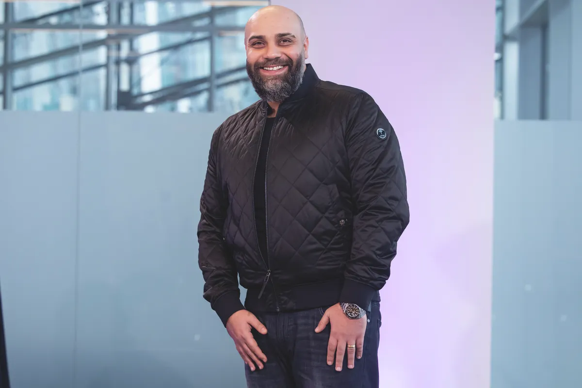 A Nagy Duett versenyzője, Lakatos Laci humorista új oldalait mutatja meg